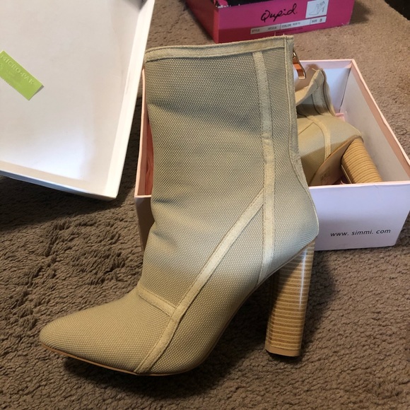 Corkscrew Booties - Picture 1 of 3